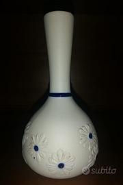 Vaso in porcellana di Capodimonte bianco e blu