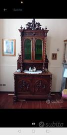 Antica credenza in noce