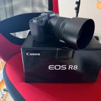 Canon eos R8 con 85mm F2