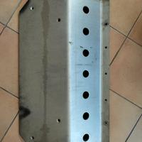 Piastra para serbatoio defender