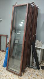 4 portafinestra e 1 finestra