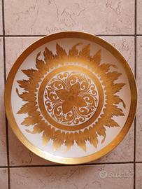 Piatto decorativo dipinto a mano con oro zecchino