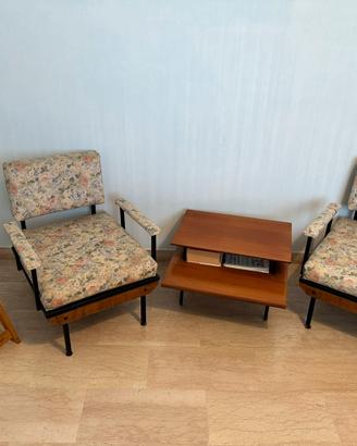 2 poltroncine con porta riviste