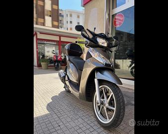 HONDA MOTO SH 300