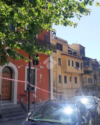 4 LOCALI A NOCERA INFERIORE