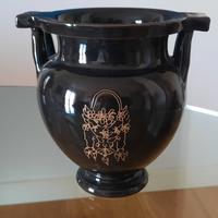 vaso in ceramica con doppia ansa e manici 
