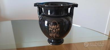 vaso in ceramica con doppia ansa e manici 