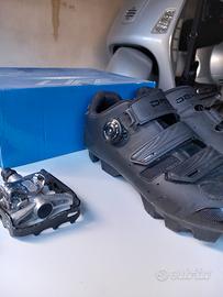 Scarpe e pedali per mountain-bike 