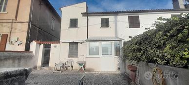 Casetta con vista aperta/mare