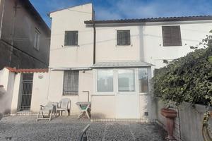 Casetta con vista aperta/mare