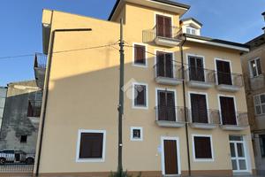3 LOCALI A CAPUA