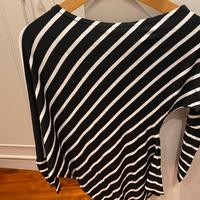 Maglia a righe bianche e nere