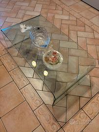 Tavolino in cristallo curvato