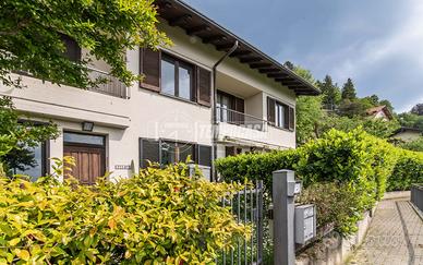 Villa a Schiera a Brunate Via alle Vigne 4 locali