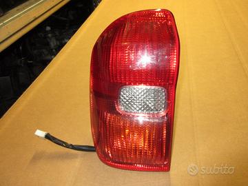 Fanale posteriore sinistro TOYOTA RAV 4 del 2003