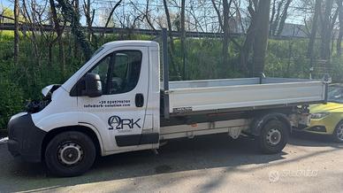 Fiat Ducato cassone ribaltabile trilaterale