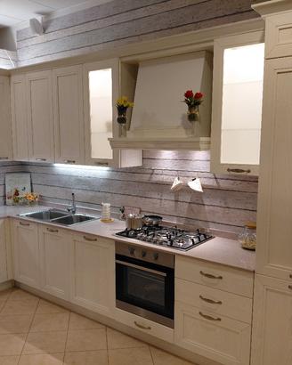 cucina nuova scontata per rinnovo vetrina