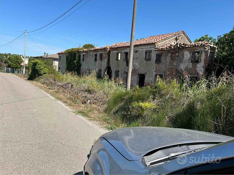 terreno con rustico - Vista 2