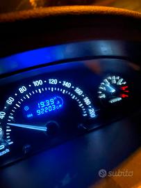 Si vende machina in buone condizioni