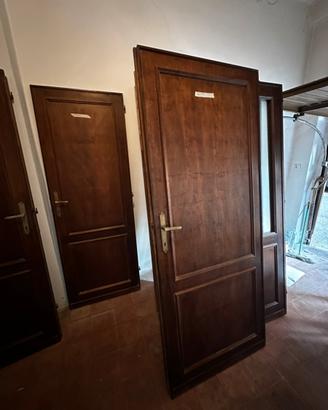 4 porte interne in legno (tamburate)