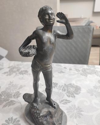 scultura in bronzo pescatore 