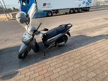 sh 300i