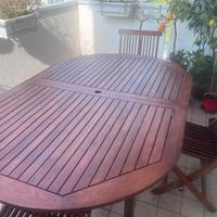 Tavolo da giardino in legno e 6 sedie