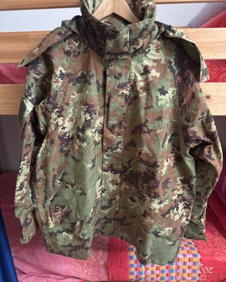 Giacca in Gore‑Tex di tipo militare,  taglia 50