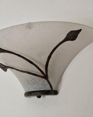 Applique in vetro e ferro battuto