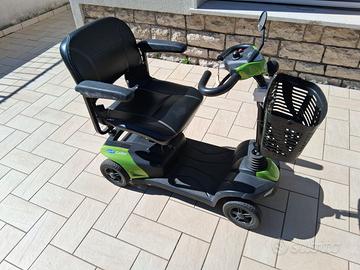 Scooter elettrico per anziani INVACARE Colibrì