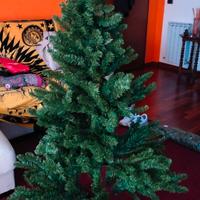 albero di natale e addobbi natalizi