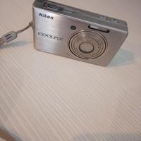 macchina fotografica digitale Nikon Coolpix 500