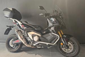 Honda X-ADV 750 OPERAZIONE 50%