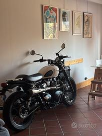 triumph street scrambler 900