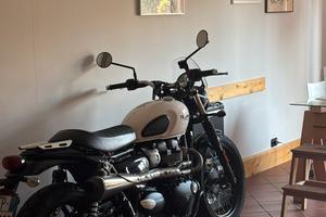 triumph street scrambler 900