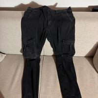 Pantaloni cargo