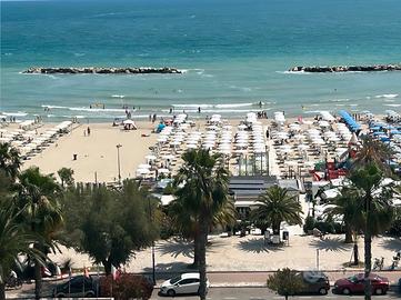 Trilocale con terrazza 48 mq - mare 350 mt