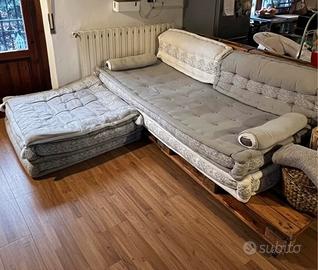 Divano maison du monde con struttura