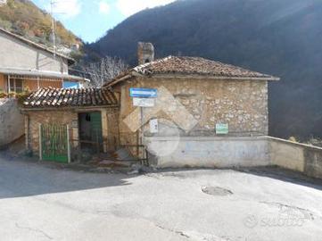 CASA SEMINDIPENDENTE A PIGLIO