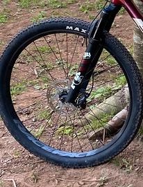 Coppia di ruote RACE FACE AEFFECT TLR, 27MM, 32H