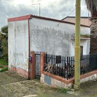 Abitazione selegas via roma con giardino
