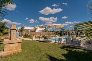 Nuova villetta con piscina in complesso residenzia