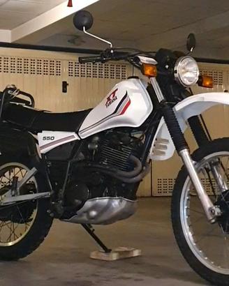 Yamaha XT 550 14.000km - ANCHE Permuta