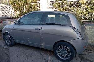 Lancia y