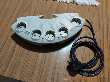 Presa multipla PC con protezione da sovratensioni