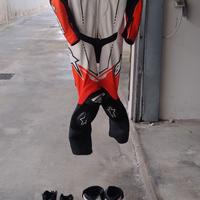 completo tuta stivali guanti alpinestars
