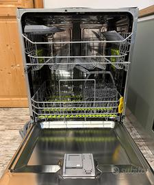 Lavastoviglie da incasso Smeg ST211DS funzionante