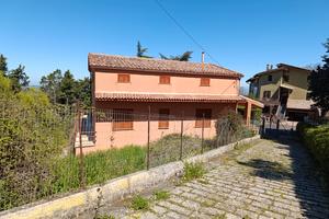 Villa su tre livelli