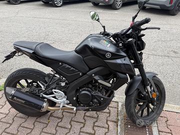 MT-125 abs scarico akrapovic