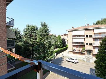 3 LOCALI A REGGIO NELL'EMILIA